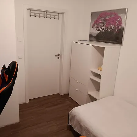 Habitación en casa particular Gaestezimmer *