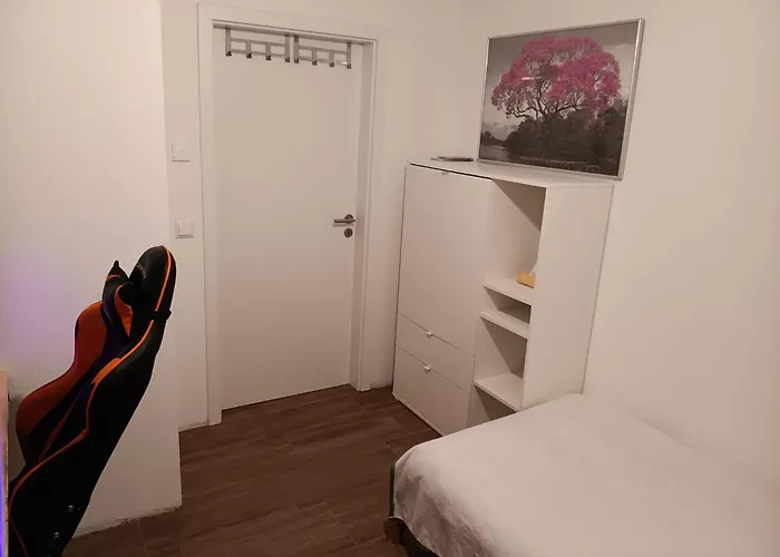 ホームステイ Gaestezimmer *