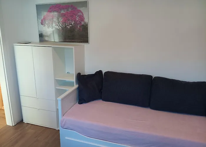 ホームステイ Gaestezimmer Diemelstadt